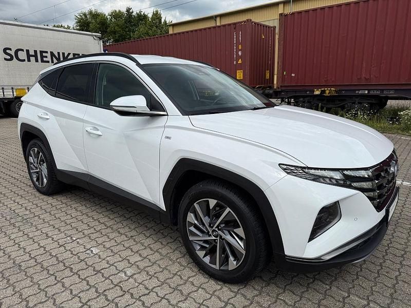 Weiß Gebraucht 2021 Hyundai Tucson SUV | 19.990 € (Etwas zu teuer) - Bild 1/4