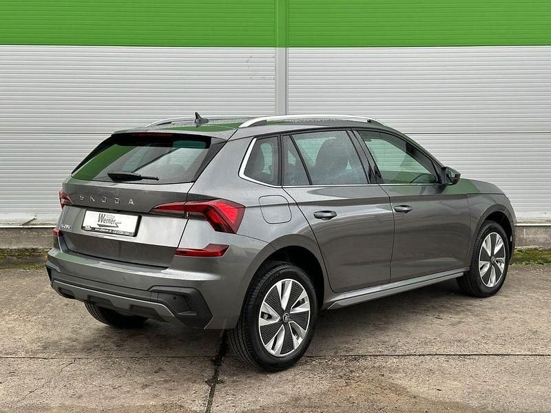 Neu Skoda 105 150 PS (110 kW) 2025 Grau Limousine