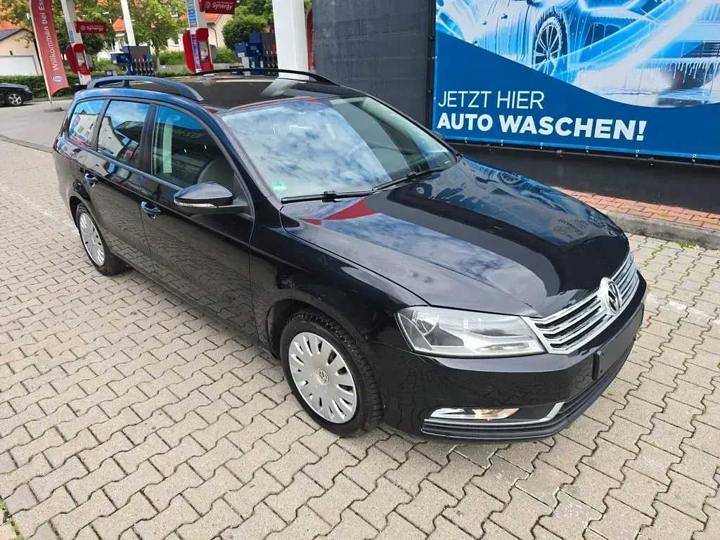Gebraucht VW Passat Trendline 122 PS (89 kW) 2012 Schwarz Kombi