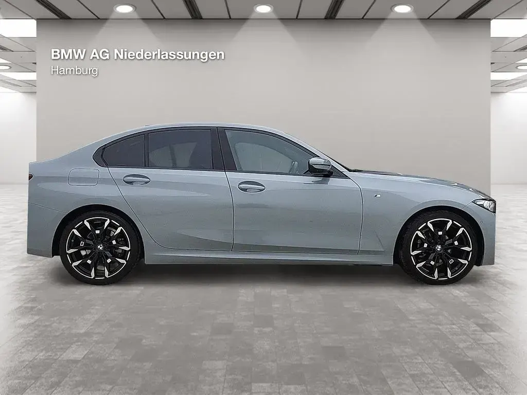 Gebraucht BMW 318 M Sport 150 PS (110 kW) 2025 Grau Limousine