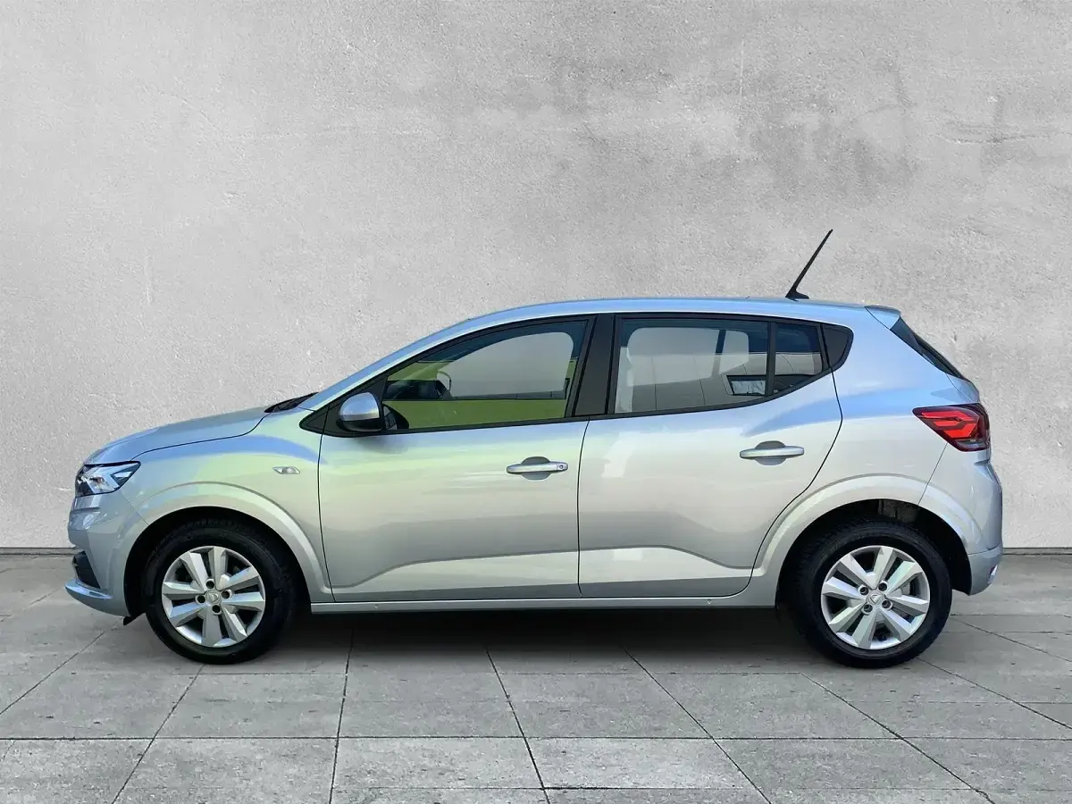 Gebraucht Dacia Sandero Comfort 101 PS (74 kW) 2022 Grau Kleinwagen
