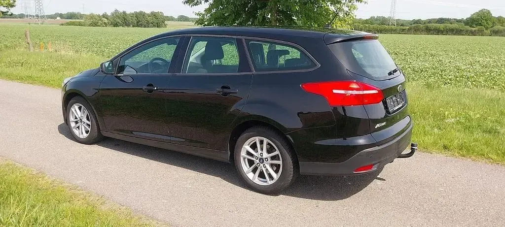 Gebraucht Ford Focus 125 PS (91 kW) 2017 Schwarz Limousine