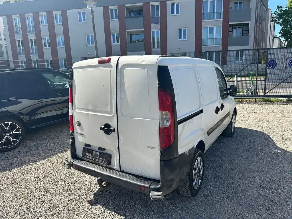 Gebraucht Fiat Doblò 75 PS (55 kW) 2007 Weiß Van / Kleinbus