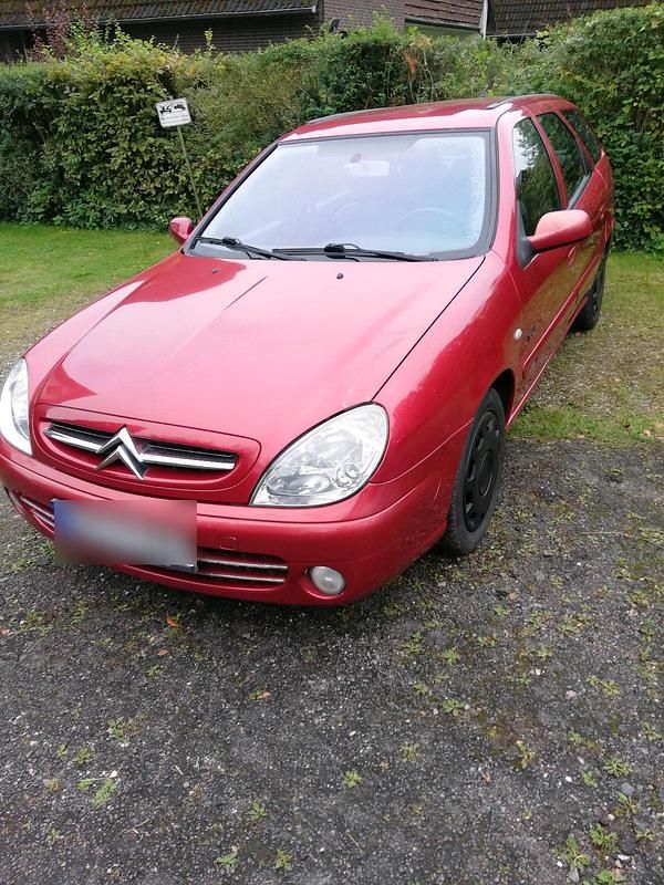 Rot Gebraucht 2004 Citroën Xsara Kombi | 2.450 € (Teuer) - Bild 1/4