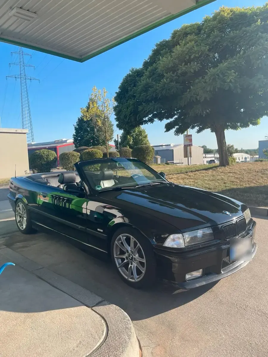Gebraucht BMW 320 Cabriolet M Sport 150 PS (110 kW) 1997 Schwarz Cabrio