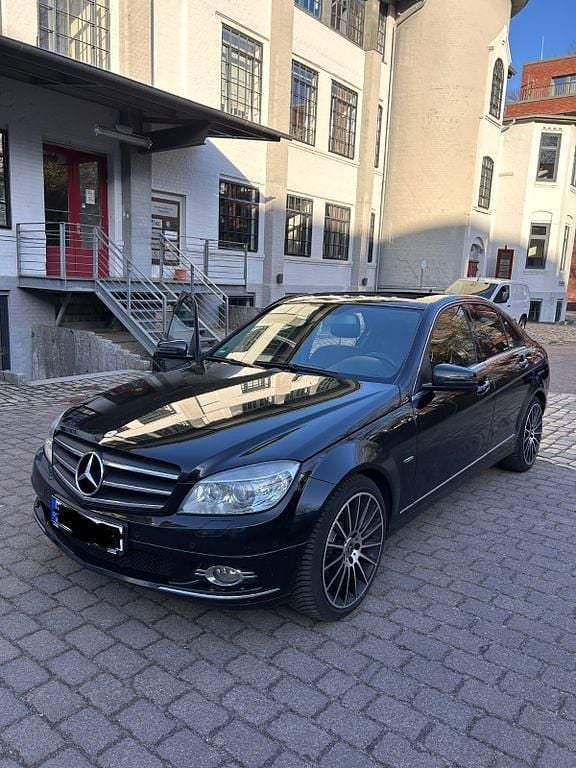 Gebraucht Mercedes C250 204 PS (150 kW) 2010 Schwarz Limousine