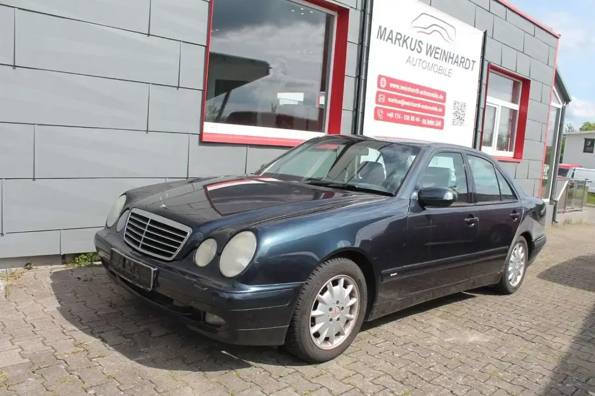 Brugt Mercedes E200 136 HK (100 kW) 1999 Grøn Sedan