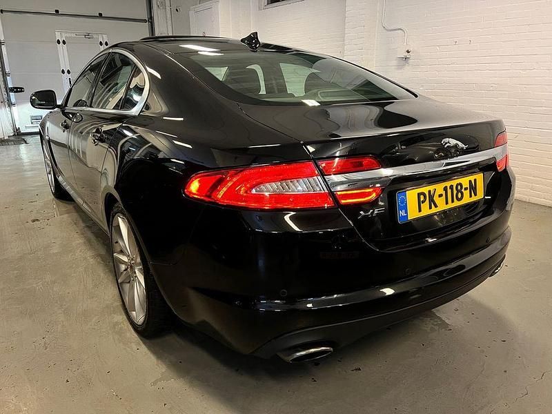 Gebraucht Jaguar XF 241 PS (177 kW) 2013 Schwarz Limousine