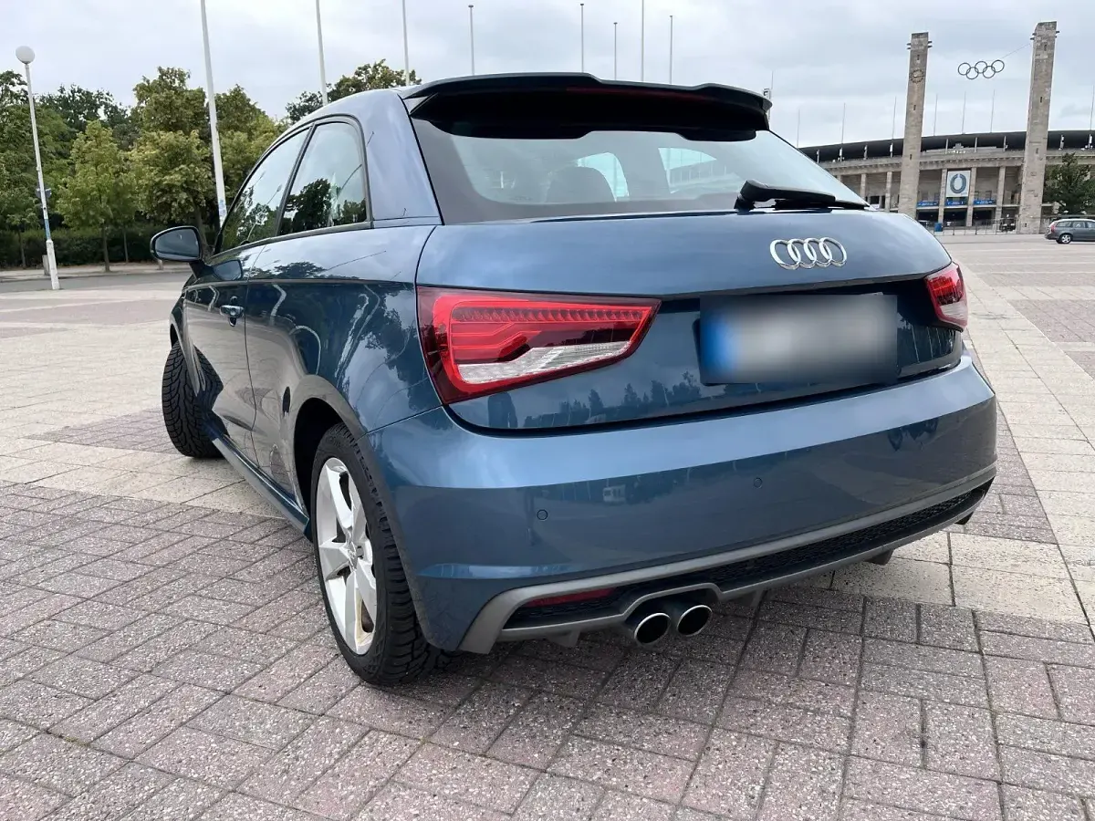 Gebraucht Audi A1 S-Line 125 PS (91 kW) 2017 Blau Kleinwagen