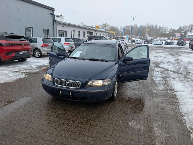 Blau Gebraucht 2001 Volvo V70 Kombi | 2.800 € (Teuer) - Bild 1/4