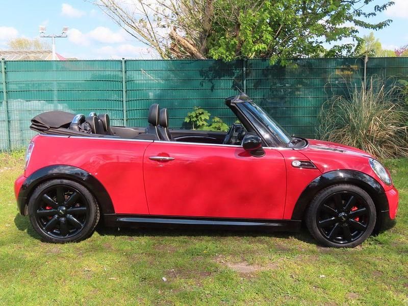 Gebraucht Mini Cooper Cabriolet 122 PS (89 kW) 2011 Rot Cabrio