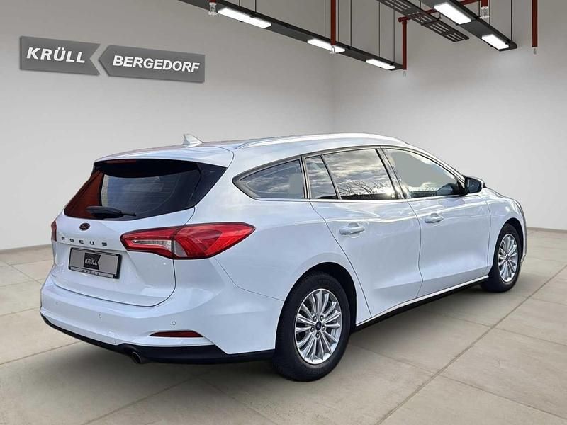 Gebraucht Ford Focus Titanium 125 PS (91 kW) 2020 Weiß Kombi