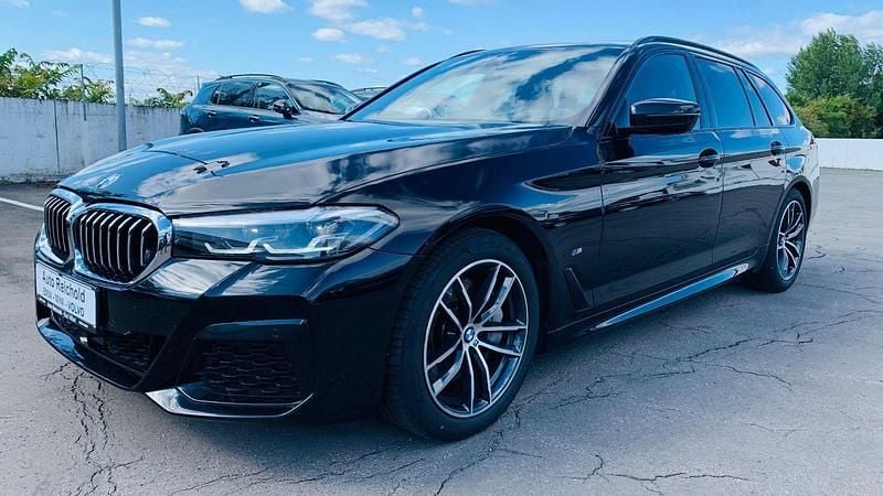 Schwarz Gebraucht 2022 BMW 530 M Sport Kombi | 45.850 € (Etwas zu teuer) - Bild 1/4