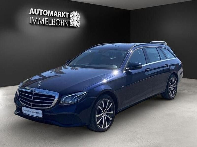 Gebraucht Mercedes E300 306 PS (225 kW) 2020 Cavansitblau  metalliclack (metallic) Kombi