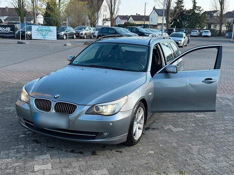 Gebraucht BMW 530 272 PS (200 kW) 2007 Grau Kombi