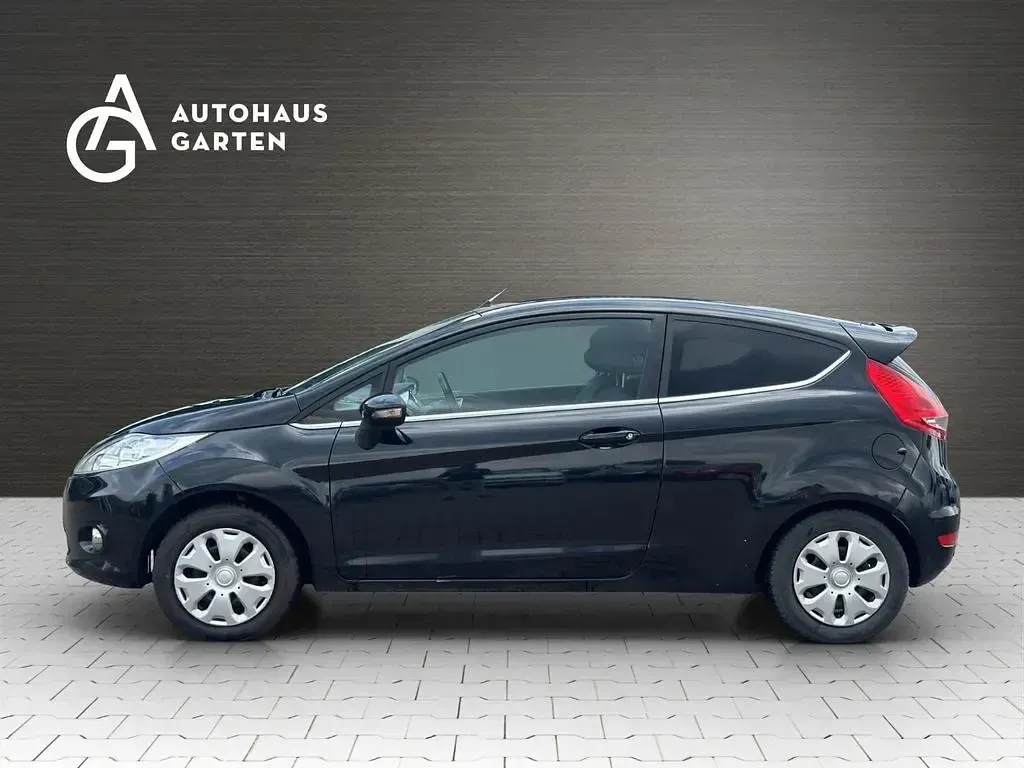 Usata Ford Fiesta Titanium 97 CV (71 kW) 2012 Nero Berlina