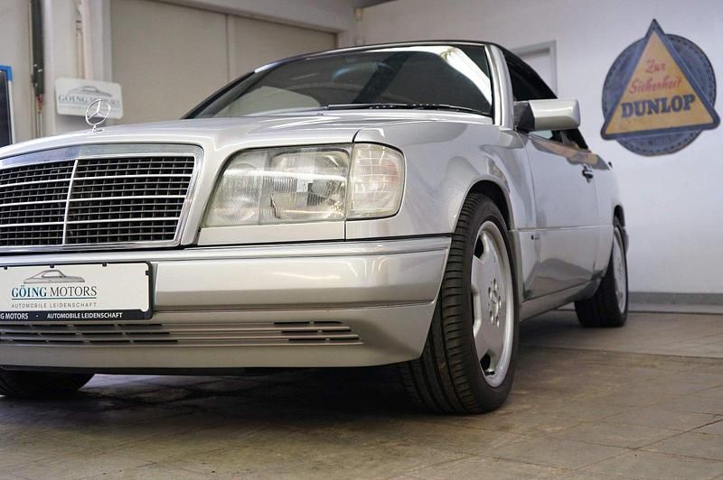 Gebraucht Mercedes E320 AMG 360 PS (264 kW) 1997 Silber Cabrio