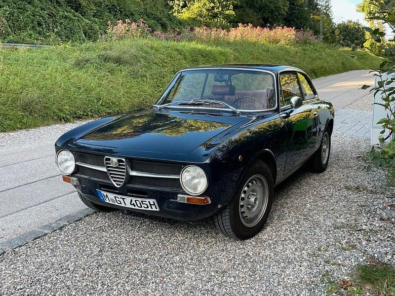 Blau Gebraucht 1972 Alfa Romeo GT Junior Coupé | 27.000 € - Bild 1/4