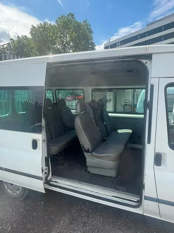 Gebraucht Ford 300 Trend 101 PS (74 kW) 2013 Weiß Kombi