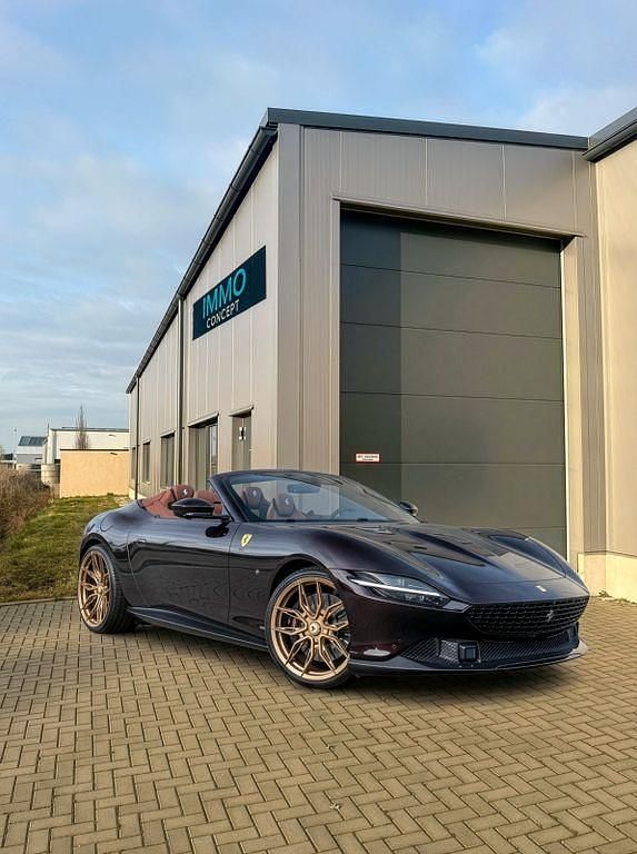 Second-hand Ferrari Roma 620 CP (456 kW) 2026 Negru Cabrio