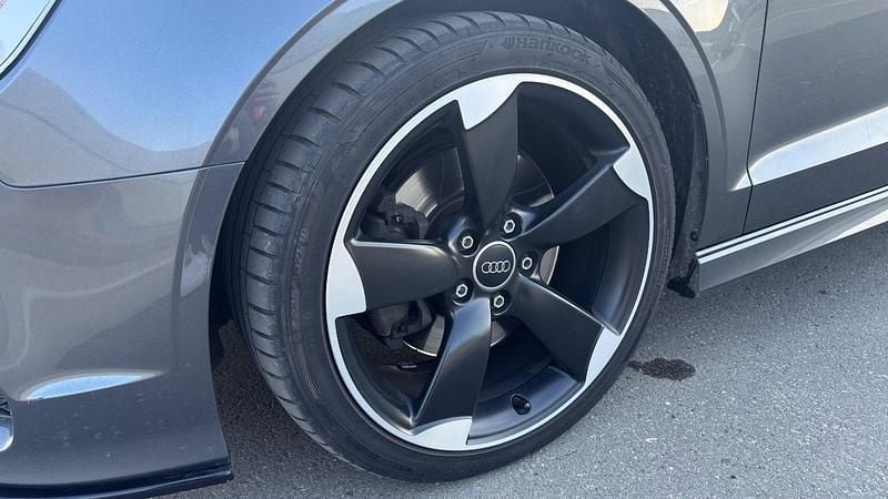Second-hand Audi A3 S-Line 184 CP (135 kW) 2016 Gri Berlinǎ