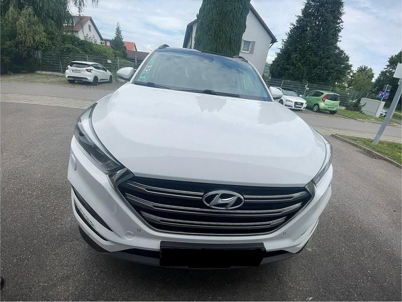 Weiß Gebraucht 2018 Hyundai Tucson SUV | 14.200 € (Superpreis) - Bild 1/4