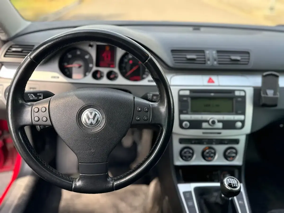 Gebraucht VW Passat 170 PS (125 kW) 2008 Rot Kombi