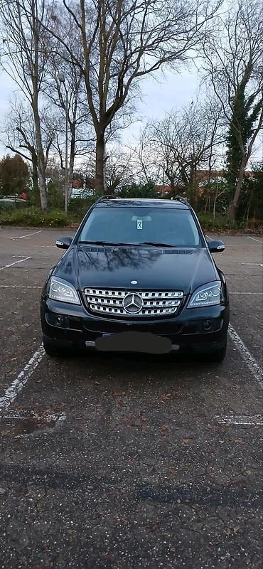 Gebraucht Mercedes ML320 224 PS (164 kW) 2007 Schwarz SUV