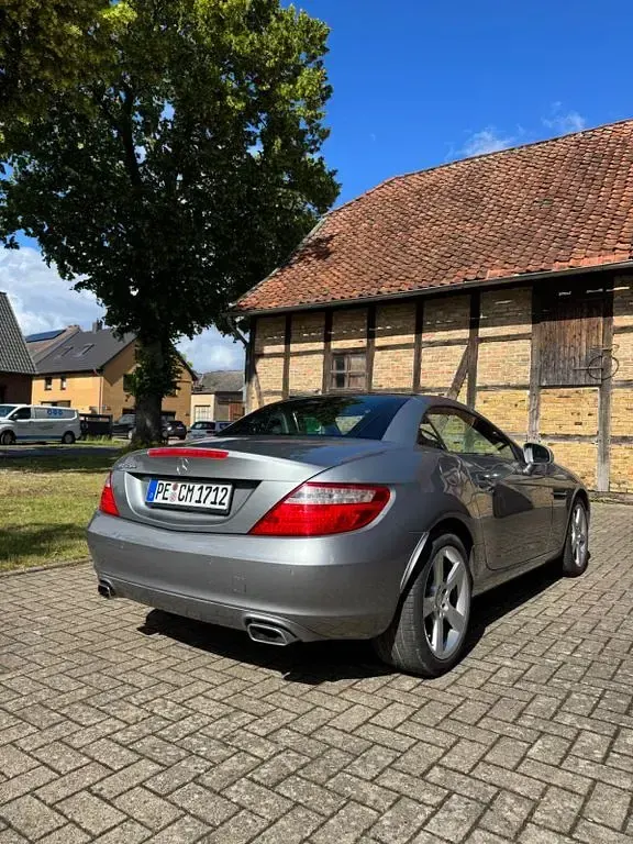 Gebraucht Mercedes SLK200 184 PS (135 kW) 2015 Grau Cabrio
