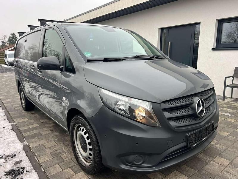 Gebraucht Mercedes Vito 190 PS (139 kW) 2020 Arktikweiss Van