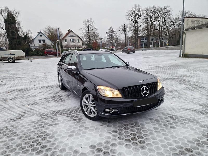 Schwarz Gebraucht 2008 Mercedes C200 Limousine | 4.600 € (Superpreis) - Bild 1/4