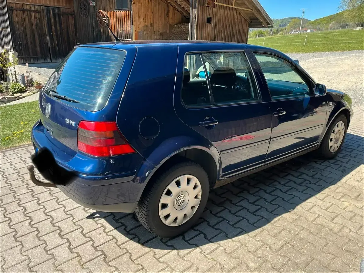 Gebraucht VW Golf IV 110 PS (80 kW) 2001 Blau Limousine