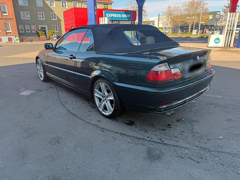 Gebraucht BMW 330 240 PS (176 kW) 2001 Grün Cabrio