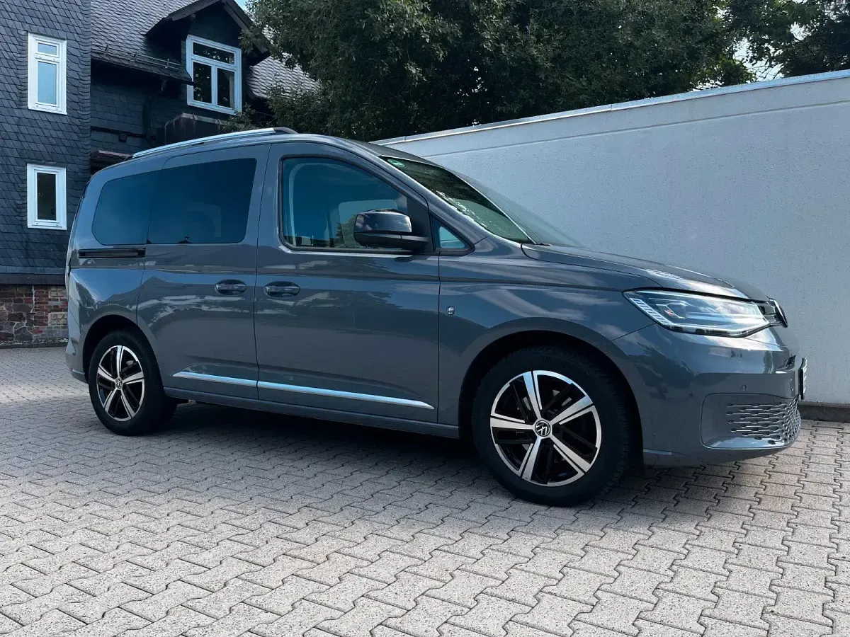 Gebraucht VW Caddy Pure 122 PS (89 kW) 2022 Grau Van / Kleinbus