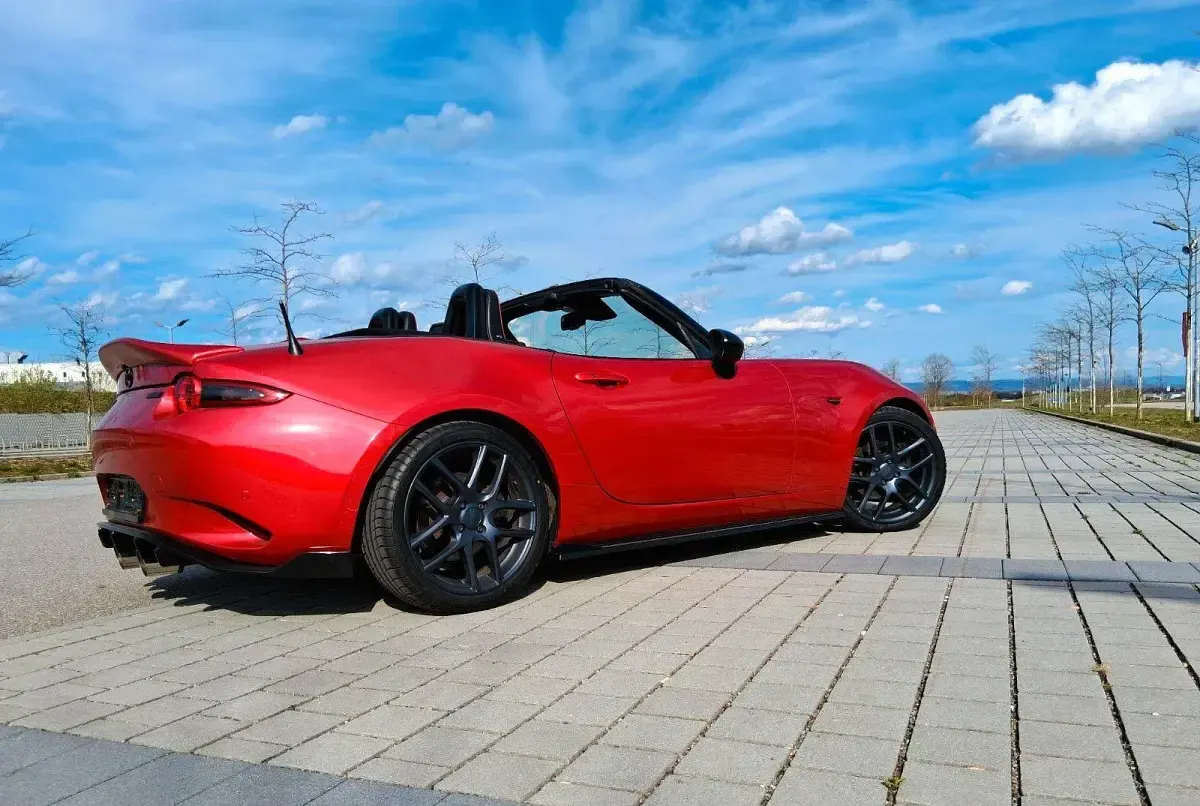 Gebraucht Mazda MX5 Sports-Line 160 PS (117 kW) 2017 Rot Cabrio