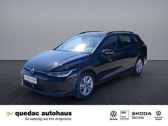 Grenadilschwarzmet. (metallic) Gebraucht 2024 VW Golf VIII Life Kombi | 28.650 € (Fairer Preis) - Bild 1/4