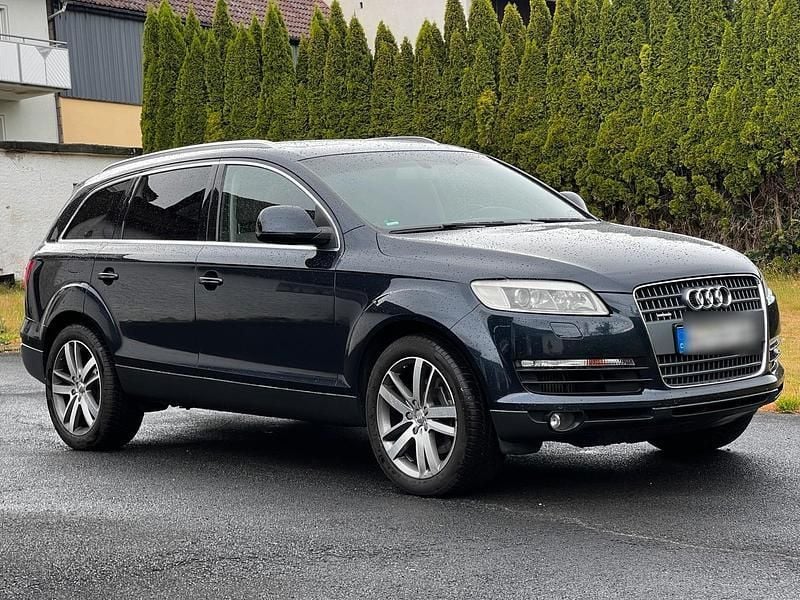 Blau Gebraucht 2006 Audi Q7 SUV | 5.000 € (Guter Preis) - Bild 1/4