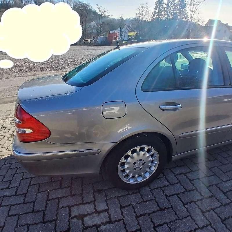 Gebraucht Mercedes 320 Elegance 224 PS (164 kW) 2004 Grau Limousine