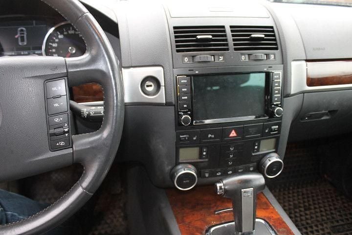 Gebraucht VW Touareg R 174 PS (127 kW) 2007 Grau SUV