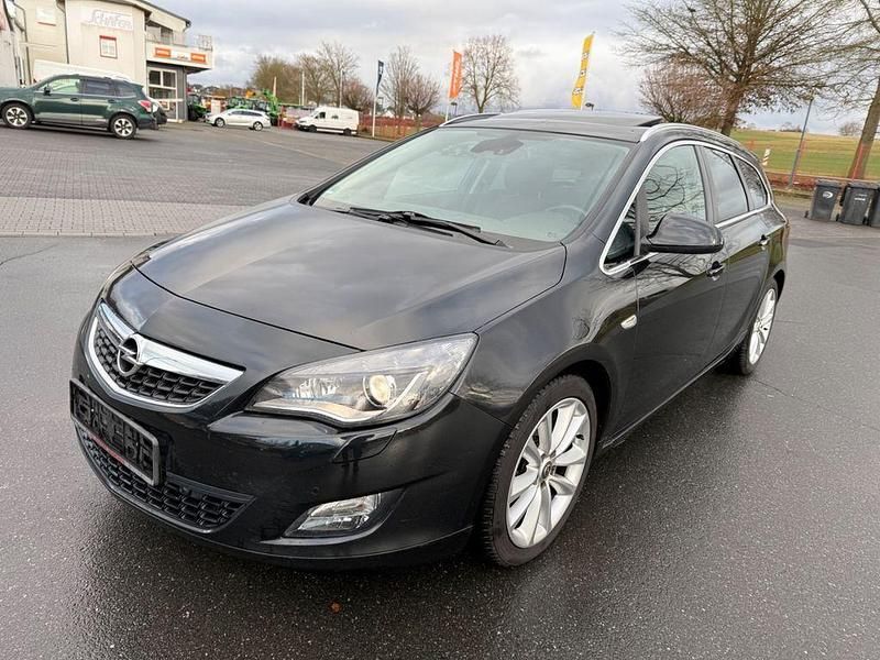 Gebraucht Opel Astra Innovation 165 PS (121 kW) 2012 Schwarz Kombi