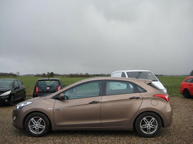 Gebraucht Hyundai i30 99 PS (72 kW) 2014 Limousine