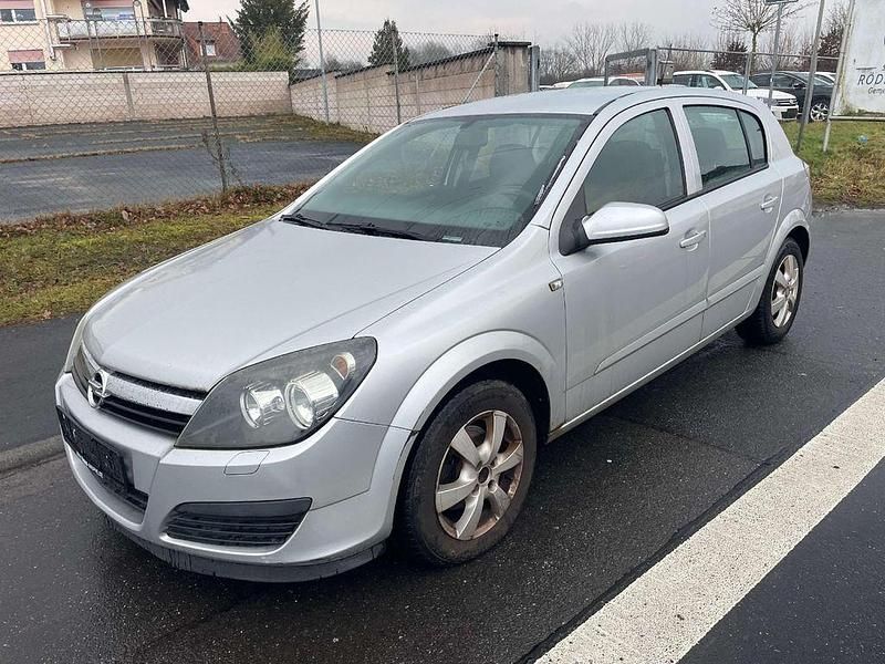 Gebraucht Opel Astra 90 PS (66 kW) 2006 Silber Limousine