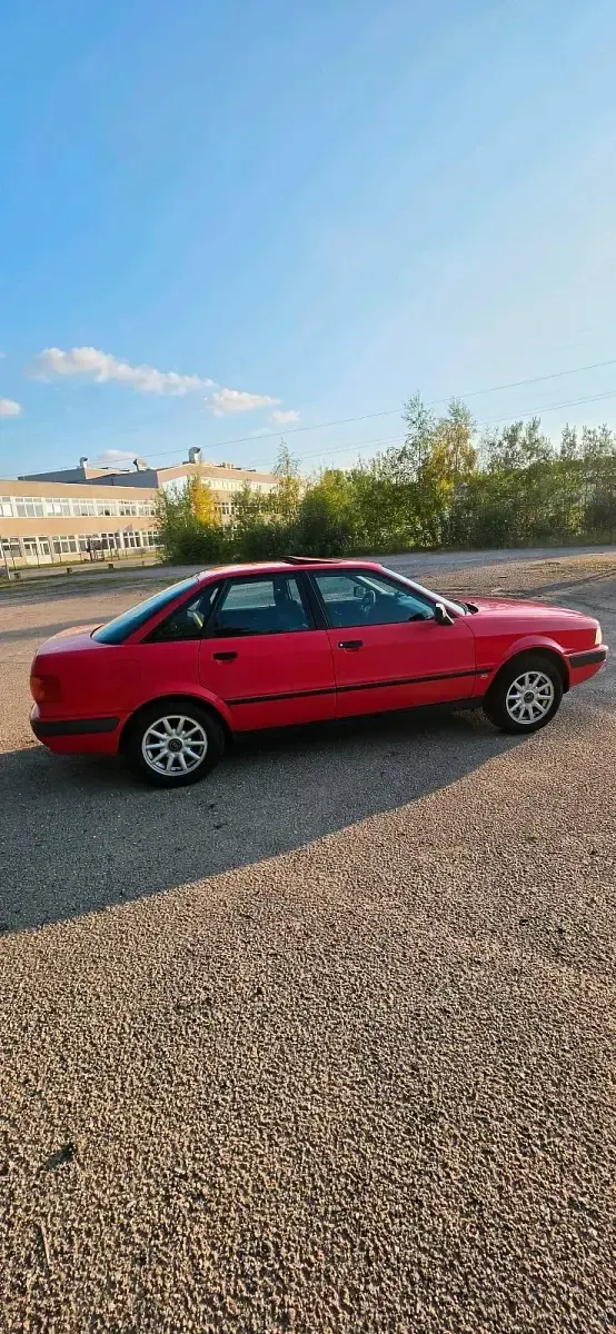 Gebraucht Audi 80 115 PS (84 kW) 1993 Rot Limousine