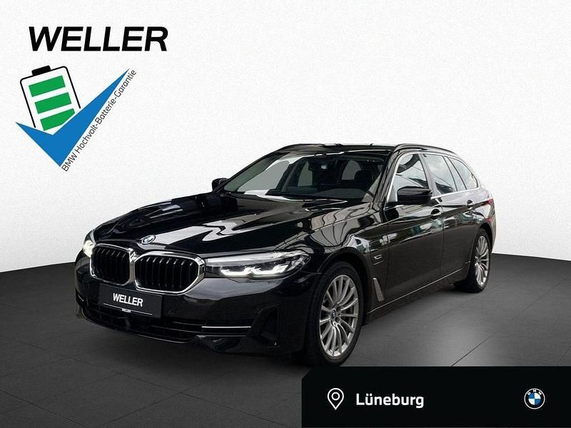 Black sapphire (schwarz) Gebraucht 2022 BMW 530e Sport Line Kombi | 26.990 € (Superpreis) - Bild 1/4