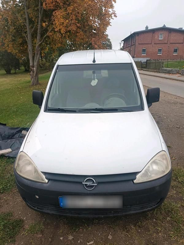 Weiß Gebraucht 2003 Opel Combo Van / Kleinbus | 1.499 € (Guter Preis) - Bild 1/4