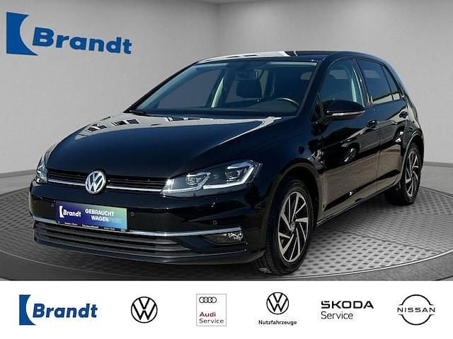 Deep black perleffekt (metallic) Gebraucht 2018 VW Golf VII Join Limousine | 15.990 € (Fairer Preis) - Bild 1/3