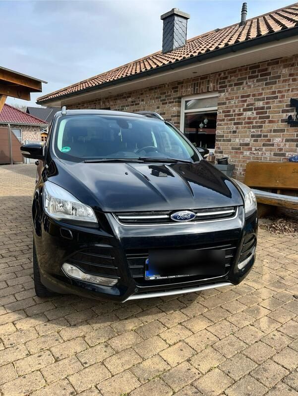 Schwarz Gebraucht 2015 Ford Kuga Titanium SUV | 11.500 € (Guter Preis) - Bild 1/4