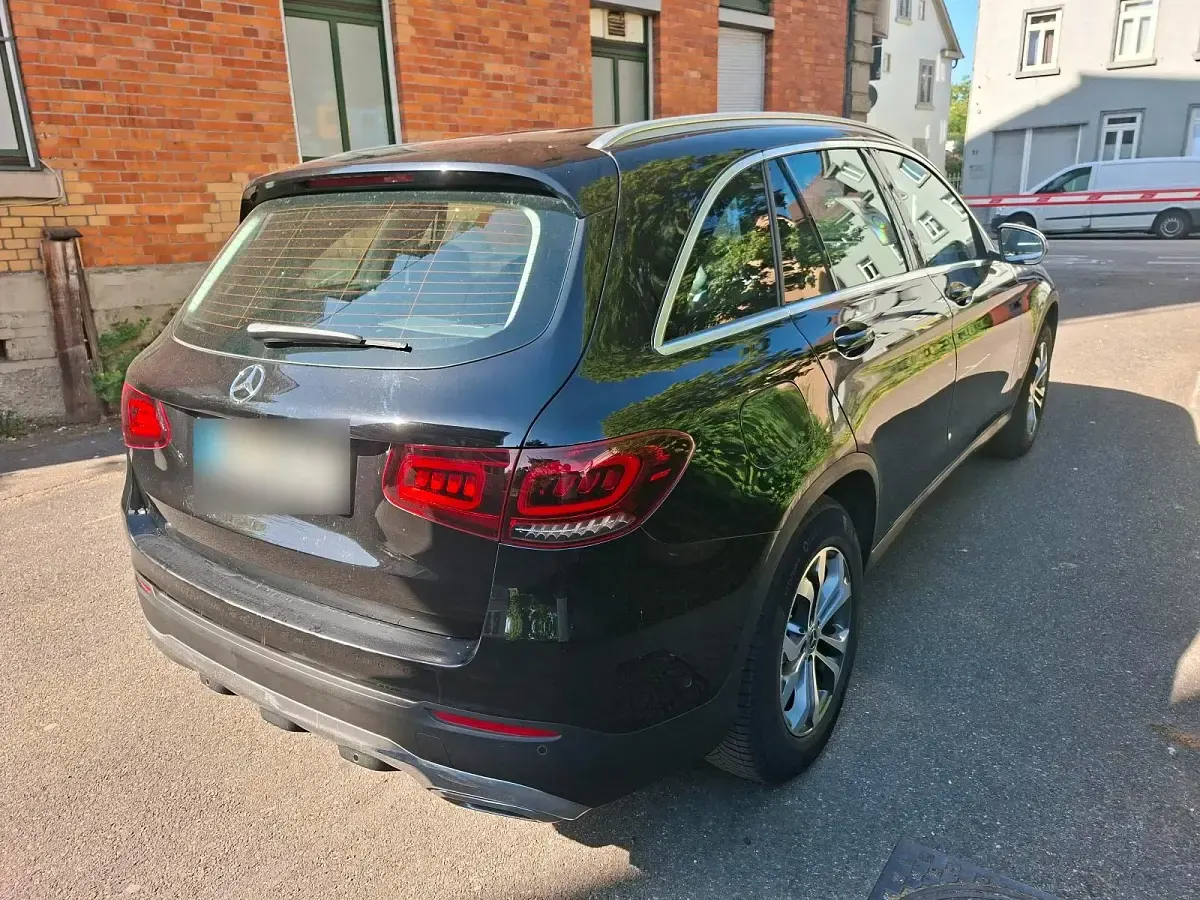 Gebraucht Mercedes GLC200 211 PS (155 kW) 2020 Schwarz SUV