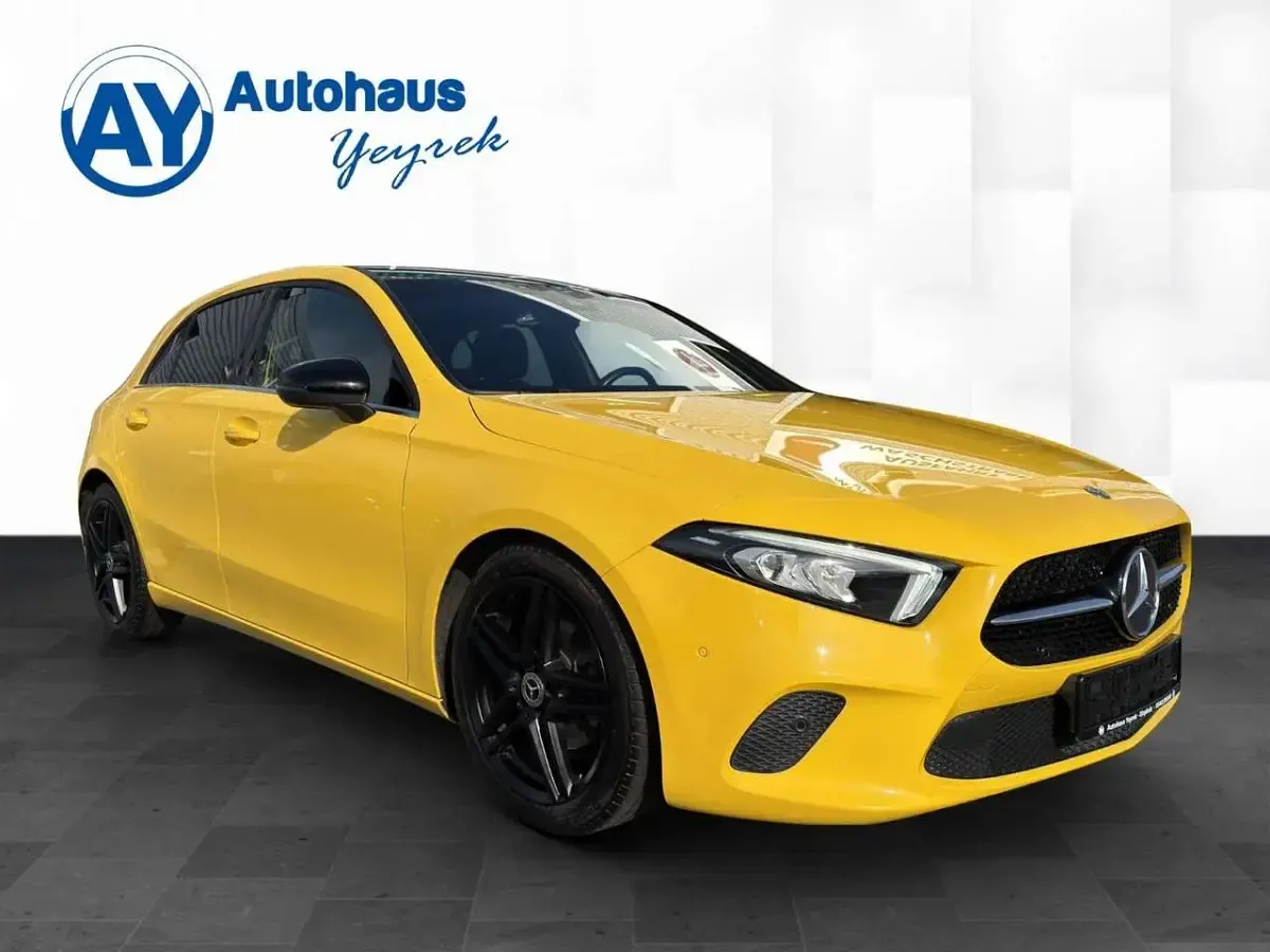 Gebraucht Mercedes A180 116 PS (85 kW) 2020 Gelb Kleinwagen