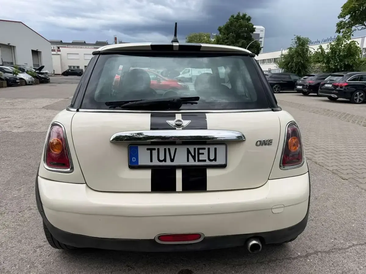 Gebraucht Mini ONE 75 PS (55 kW) 2019 Beige Kleinwagen